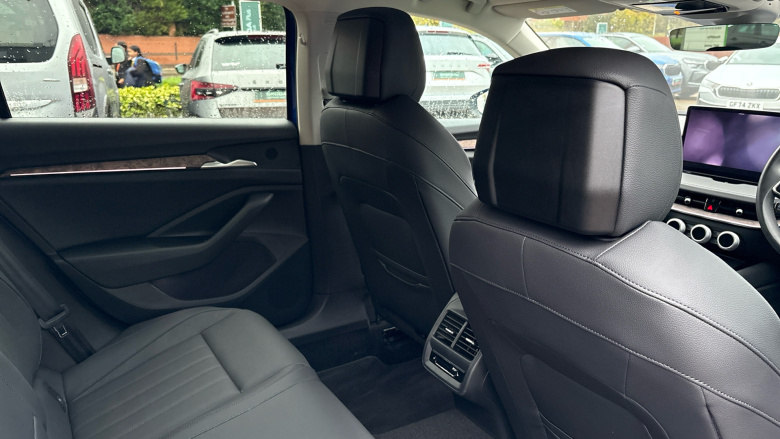 Skoda Superb 2.0 TDI 193 Laurin + Klement 4X4 5dr DSG Diesel Estate